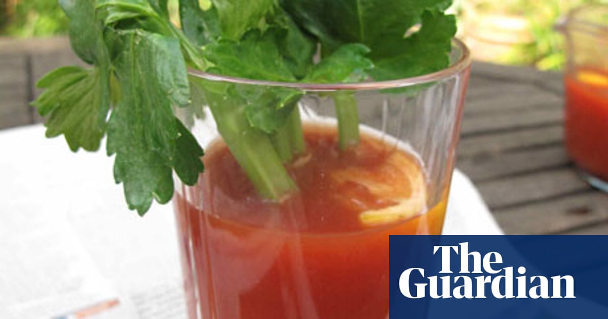 Master the Classic Bloody Mary: Easy Homemade Recipe Guide